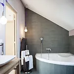 Le Coq Chantant And Boutique Hotel 4*