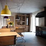 Le Coq Chantant And Boutique Saint-Livres