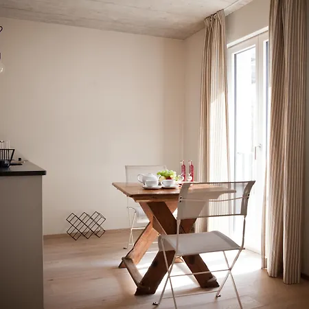 Le Coq Chantant And Boutique Saint-Livres