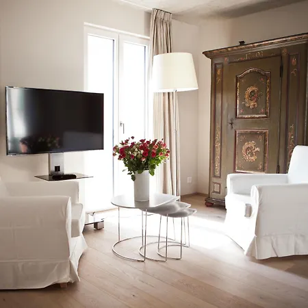 Hotel Le Coq Chantant And Boutique