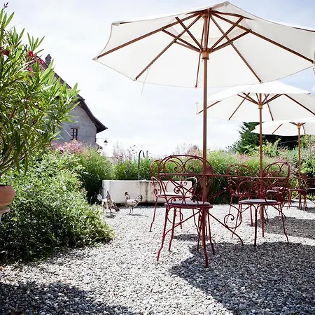 Le Coq Chantant And Boutique