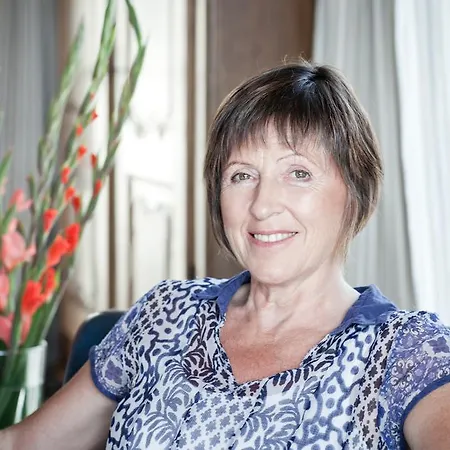 Le Coq Chantant And Boutique Hotel 4*