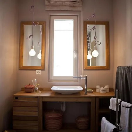 Hotel Le Coq Chantant And Boutique