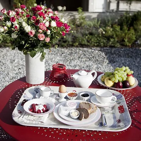 Hotell Le Coq Chantant And Boutique