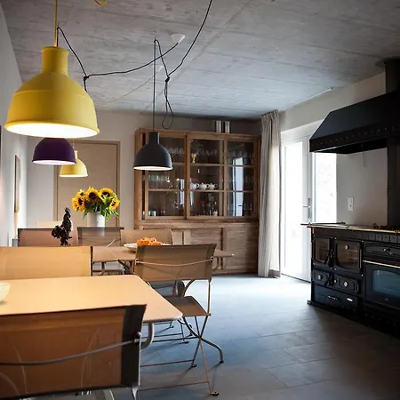 Le Coq Chantant And Boutique Saint-Livres