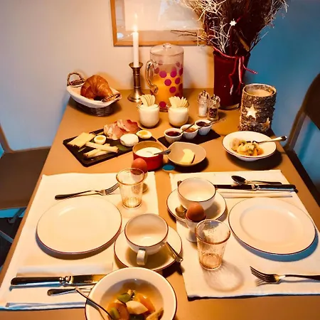 Le Coq Chantant And Boutique