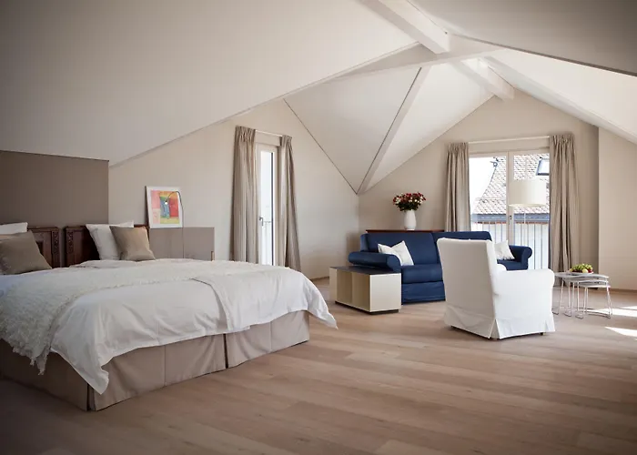 Le Coq Chantant And Boutique 4*