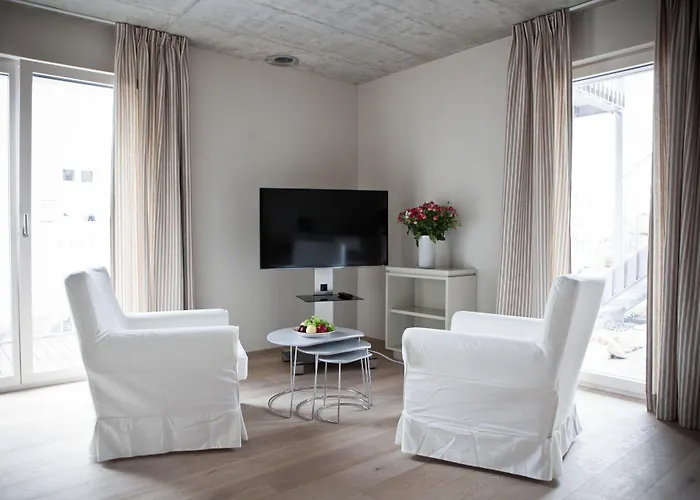 Le Coq Chantant And Boutique