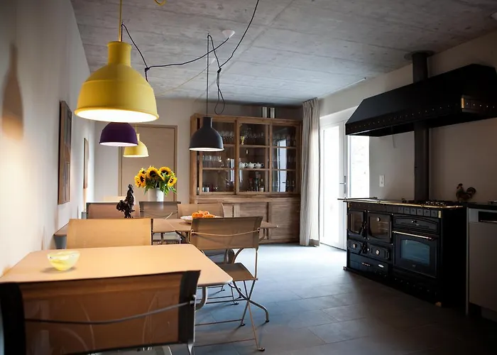 Le Coq Chantant And Boutique Saint-Livres