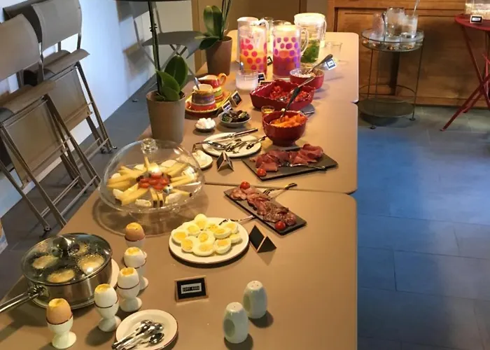 Le Coq Chantant And Boutique Hotell Saint-Livres