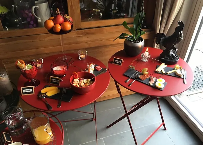 Le Coq Chantant And Boutique Saint-Livres