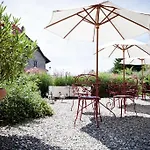 Le Coq Chantant And Boutique