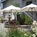 Hotel Le Coq Chantant And Boutique