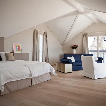 Le Coq Chantant And Boutique 4*