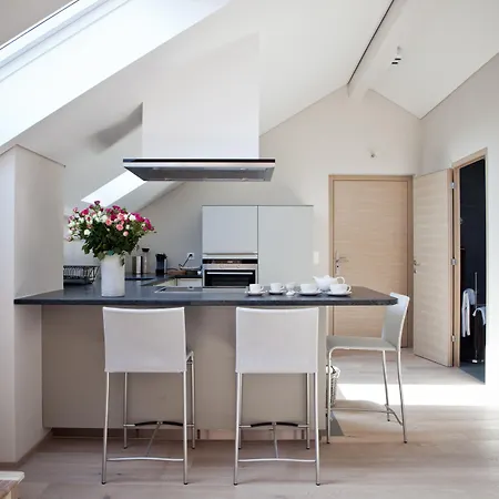 Le Coq Chantant And Boutique