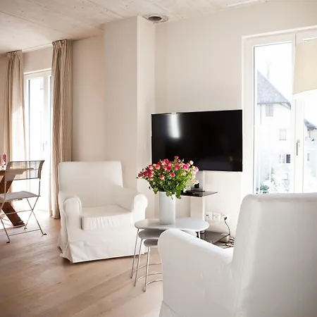 Le Coq Chantant And Boutique Hotel