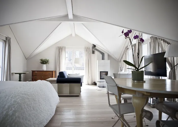 Le Coq Chantant And Boutique 4*