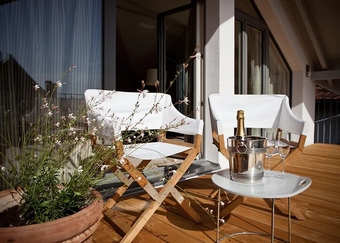 Hotel Le Coq Chantant And Boutique Saint-Livres